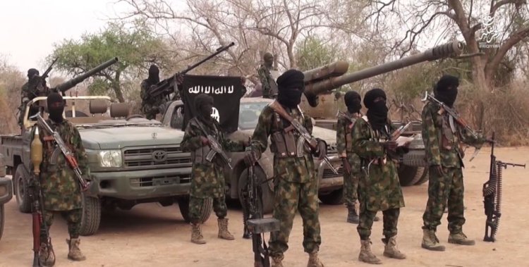 Suspected Boko Haram members killed seven Nigerian soldiers and captured 13 others